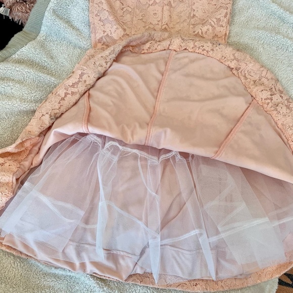 XScape Almost New 2-Peice Pink Soft Pink Formal Set - Size 2 - Picture 8 of 11